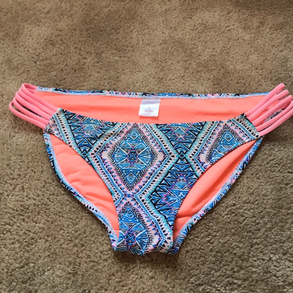 Bathing suit bottoms